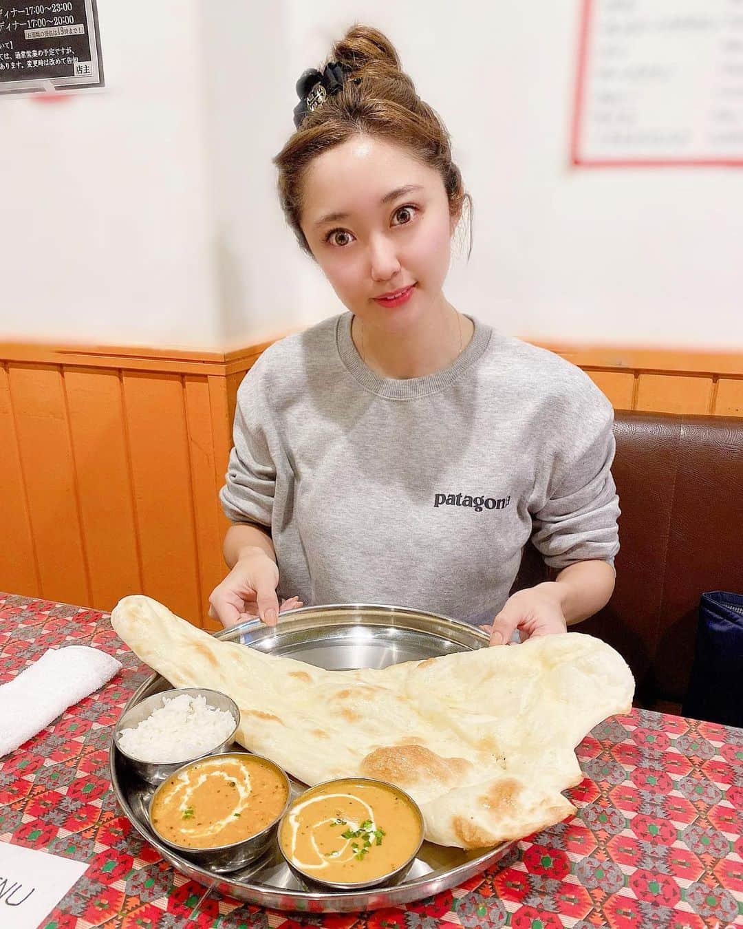 松本ゆんさんのインスタグラム写真 - (松本ゆんInstagram)「🍛✨🍛✨🍛. * 久しぶりにネパール料理🇳🇵. 食べに行ってきたよ🌈💕(｡･ω･｡). ナンめちゃくちゃ大きいけど😂❤️. #lunch #nepal #nepalifood #curry #currystagram #food #foodpic #foodstagram #foodphotography #instagood #lunchtime #ランチ #ランチタイム #ネパール料理 #カレー #핵맛 #존맛 #먹스타그램 #푸드스타그램 #인스타푸드 #점심시간 #점심 #셀스타그램 #팔로우 #팔로미」9月18日 10時44分 - m_y0729