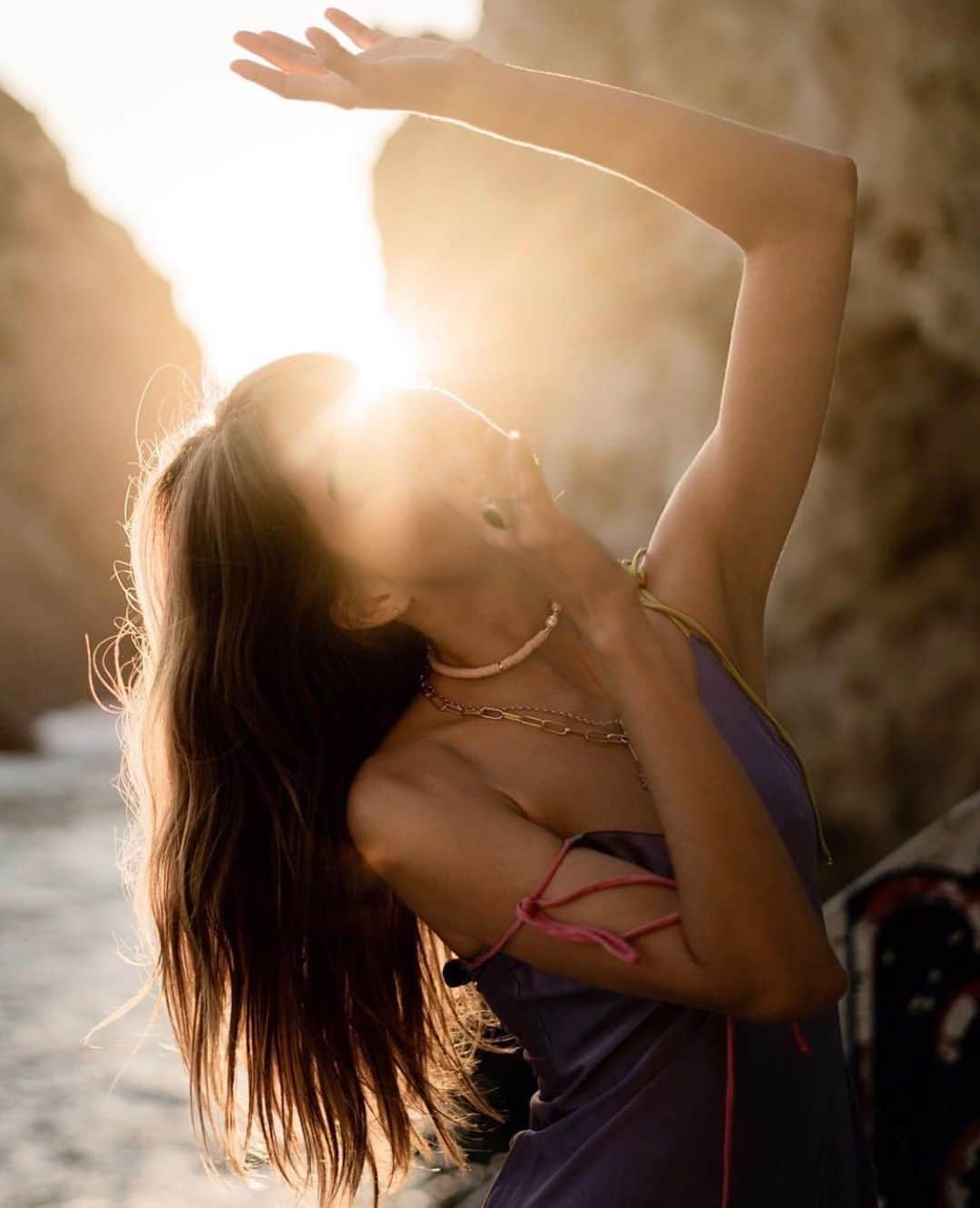ダニジョーのインスタグラム：「ALWAYS REACH FOR LIGHT 💫 @maralafontan in the Violette tie strap slip #dannijogirls」