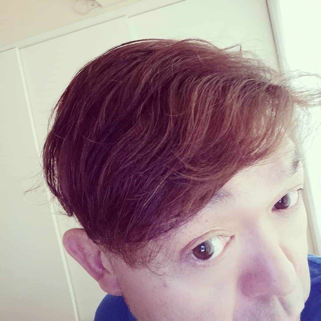 松本隆博のインスタグラム：「。 みなおは～(˙◁˙)  独りコントを模索中 (^○^) ロング君でーす ショート君でーす」