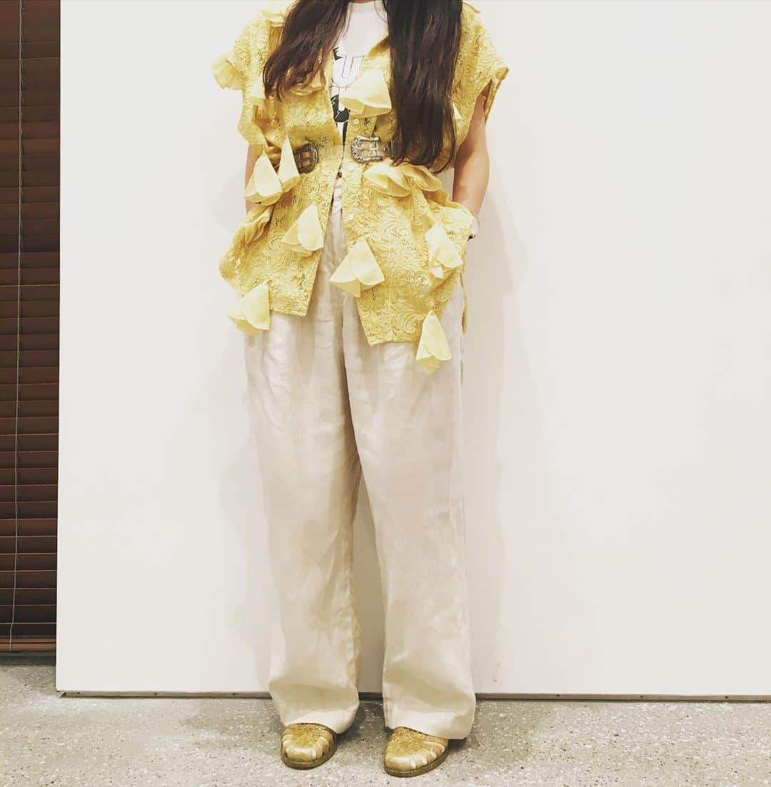 千眼美子さんのインスタグラム写真 - (千眼美子Instagram)「・ 昨日のバナナコーデ。🍌 #mikiosakabe  #cycleniseko  #rna」9月18日 12時09分 - yoshiko_sengen