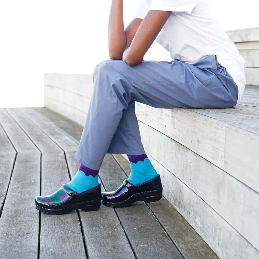 ダンスコのインスタグラム：「Another Friday, another chance to win Dansko clogs! 1) Tag someone on the frontlines keeping us safe for both of you to be entered. 2) Make sure you’re following @dansko on Instagram. Dansko has been proud to support nurses and healthcare workers throughout their journey, and through our donation efforts over the past eight weeks. This year, we are celebrating nurses and healthcare workers all year long!  Giveaway Rules: Giveaway runs 09/18/20 at 9:00 AM EST - 09/20/20 at 11:59 PM EST. No purchase necessary. One winner will be randomly selected and both the winner and the tagged friend will be notified via DM. Verification that the nominated winner is a nurse or healthcare worker may be required in the form of a nurse’s badge or ID. Winner and tagged friend will each win one pair of Dansko shoes from the current collection with a total estimated retail value of $150 each. Giveaway not associated with Instagram. Full terms and conditions at the link in the bio.」