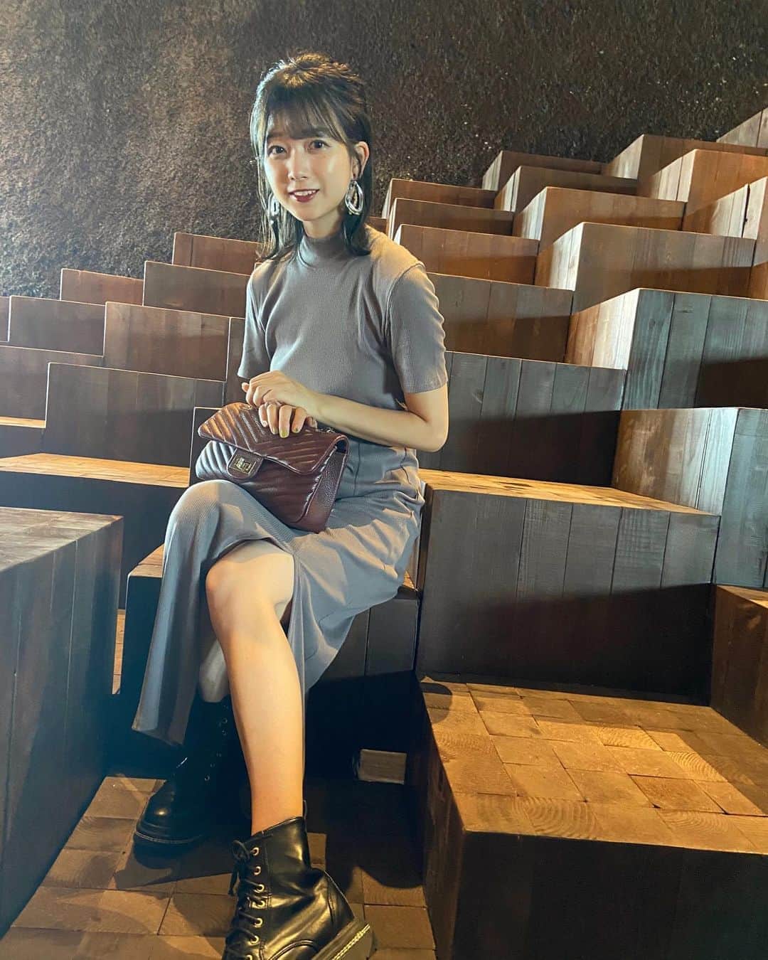 樋口花果のインスタグラム：「＊＊＊ 今日は友達が見つけてくれた かわいいカフェに行ってきました📦♡  開店同時に行ったのですが帰る頃には列が😳  テラスもあってラテも美味しくて 内装も可愛くてまた行きたい~しあわせだったなぁ💭  ぜひ行ってみてね😏❣️  #omotesando #cafe  ✅#gyreomotesando   #ootd #ootdfashion  #zara #zarawomen  #カフェ好きな人と繋がりたい  #カフェ巡り #カフェ #今日のコーデ #ミスコン」