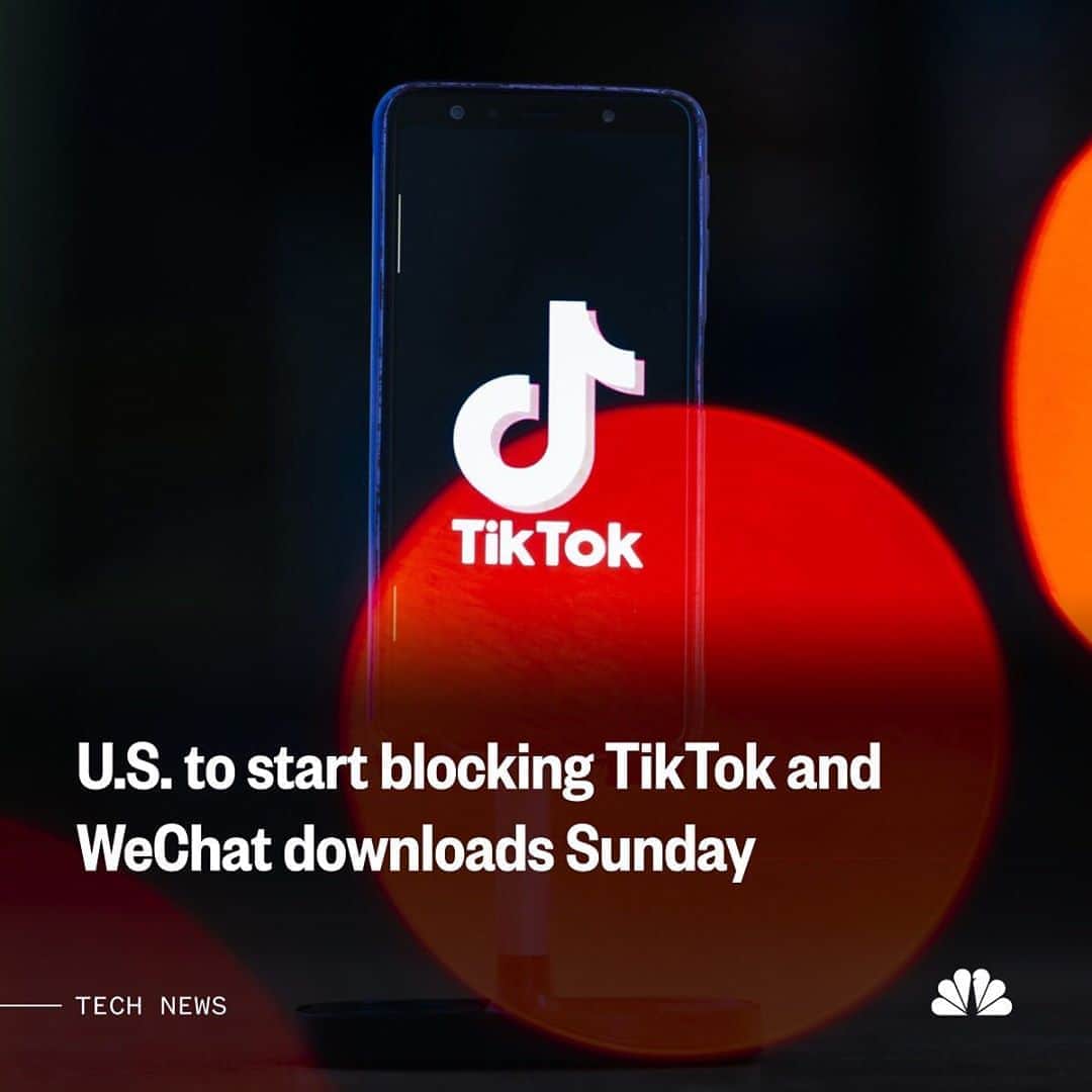 NBC Newsさんのインスタグラム写真 - (NBC NewsInstagram)「BREAKING: US plans to block TikTok and WeChat downloads, Commerce Sec. Ross says, asserting national security and data privacy concerns. More at the link in our bio.  📷 dpa / @apnews」9月18日 22時10分 - nbcnews