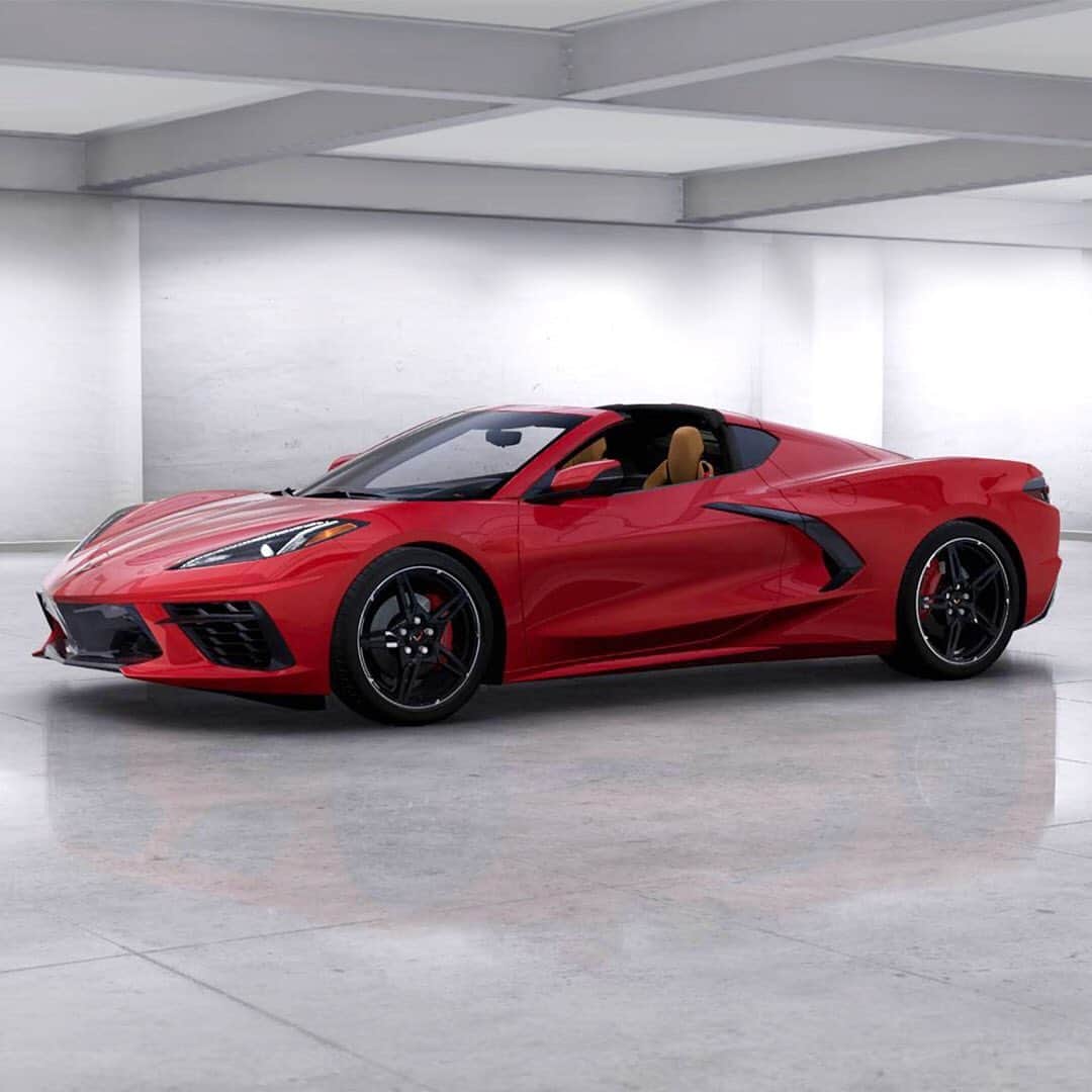 Corvetteのインスタグラム：「Striking. Stunning. Stylish. However you’d describe it, the 2021 #Corvette #Stingray is now yours to build. Check out the link in our bio to get started.」
