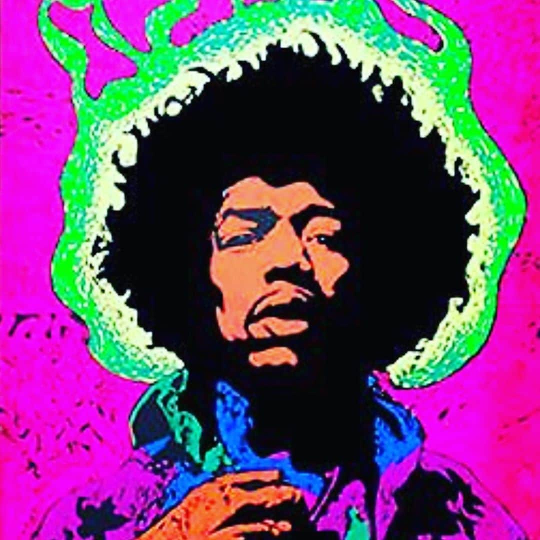 デイブ・クーリエさんのインスタグラム写真 - (デイブ・クーリエInstagram)「50 years ago today we lost Jimi Hendrix. My favorite guitarist. His music still sounds cutting edge. He inspired us to love one another. Listen to his rendition of The Star Spangled Banner. The link is in my bio.  #cutitout #jimihendrix #rip」9月18日 22時32分 - dcoulier