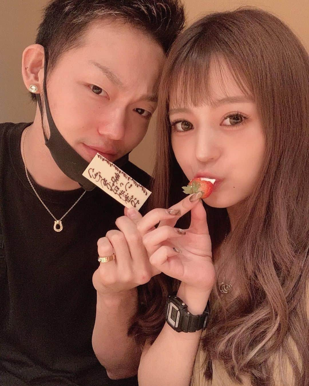 UKAさんのインスタグラム写真 - (UKAInstagram)「りきちゃん25ちゃい☺︎ 誕生日おめでとう🐵❤️&1年記念日👩‍❤️‍💋‍👨❤️ 25歳楽しもうね。素敵な1年にしようね👙 沢山色んなところ出掛けて思い出作れたらいいな🤍 お仕事も、がんばろうね🍸🎯 いつも、沢山ありがとう。 ケンカもたっくさんしてひどい事も沢山言っちゃうけど いつも優しく大事にしてくれてありがとう。 ちゃんとわかってるよ😕感じてます...😢🥰ありがとう🤍 これからもよろしくお願いします🤍あいしてます☺︎ #0916 #bf #couple #birthday #25th #1yearanniversary」9月18日 22時43分 - d28_uka