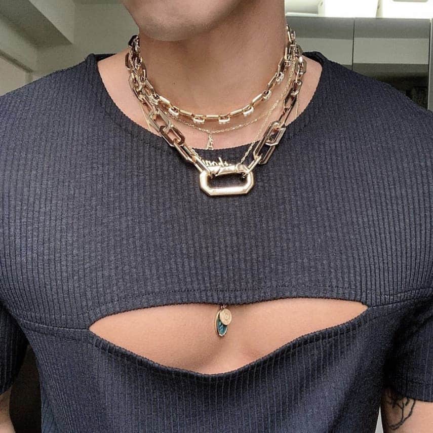 ルル フロストのインスタグラム：「@oh_anthonio serving up a major look in our Edge Statement Necklace. We love you Anthony!  #lulufrost PS this piece and the entire site is 40% off so get moving while supplies last ;)」