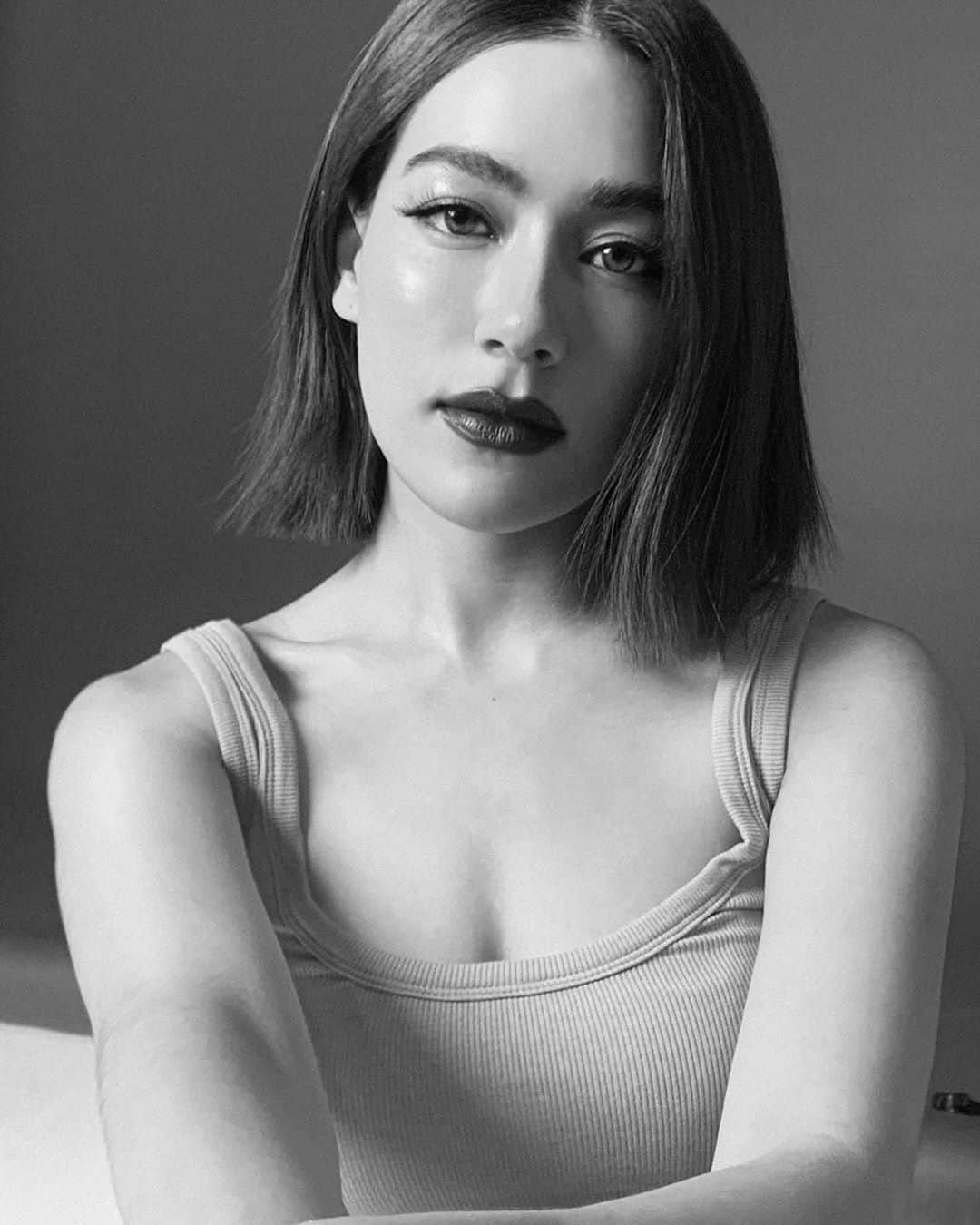キンバリー・アン・ウォーテマス・ティアムシリのインスタグラム：「📷 B/W portraits by @jcreef & @andisoon」
