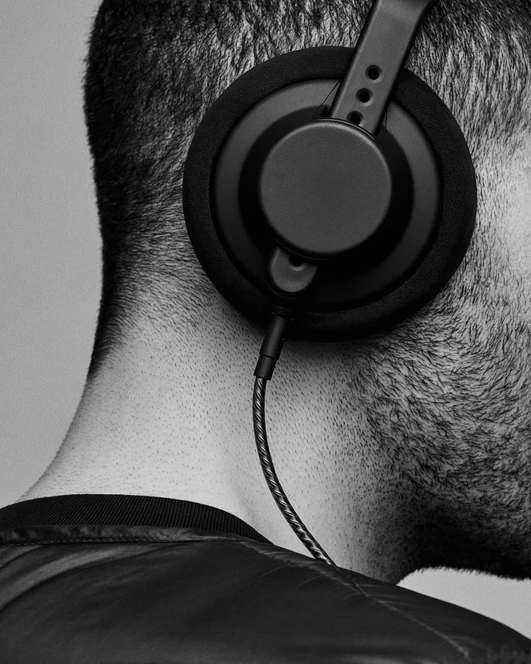 AIAIAIのインスタグラム：「With forward thinking materials, such as Alcantara cushions, memory foam and Bio-cellulose speaker units, this is for your optimal comfort and music experience. The TMA-2 HD.」