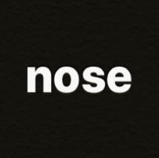 小林香のインスタグラム：「私の鼻にふんわりさわって、息子が言った。  「鼻は、穴からできております」  この考えかたは応用が効く。」