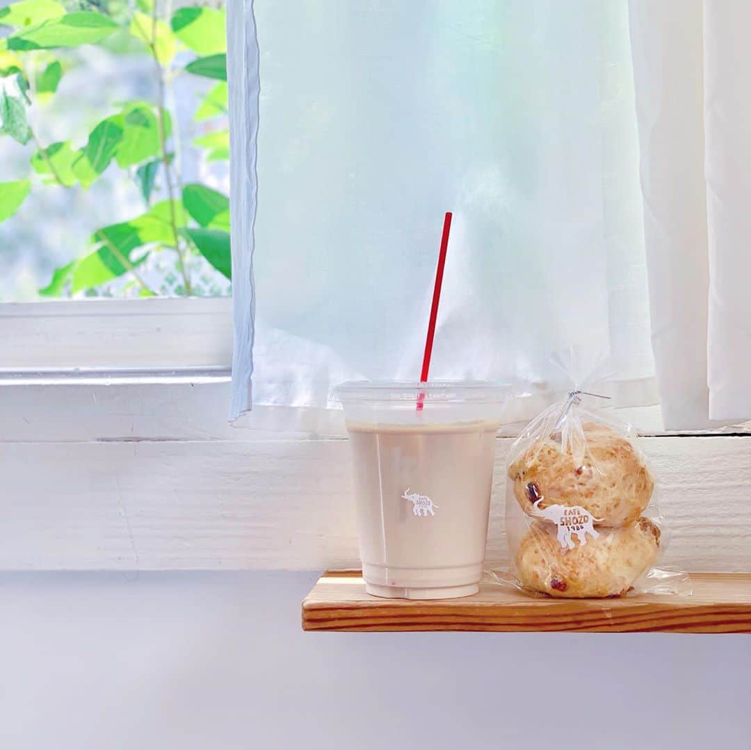 愛内みさのインスタグラム：「ふらっと出勤前に♡ ここのスコーンほんとおいしい☺️ ・ #shozocafe #表参道カフェ #スコーン」