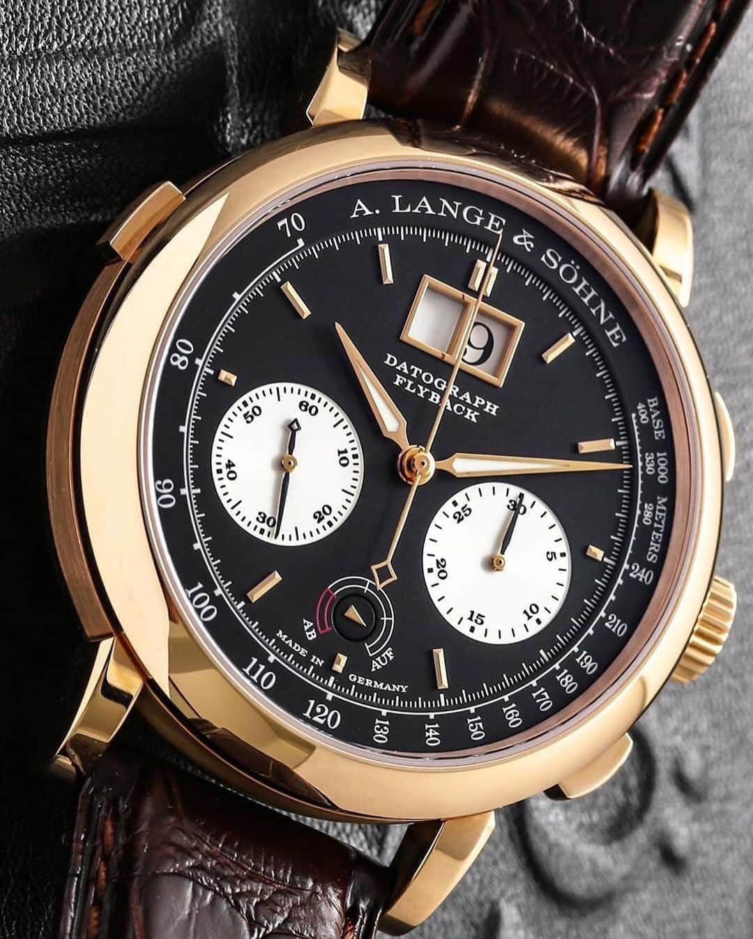 Daily Watchさんのインスタグラム写真 - (Daily WatchInstagram)「Such a beauty. The A. Lange & Söhne Datograph Up/Down in 18ct Pink Gold. The flyback chronograph movement is to die for 🔥 Photo by @beyerchronometrie」9月18日 14時28分 - dailywatch