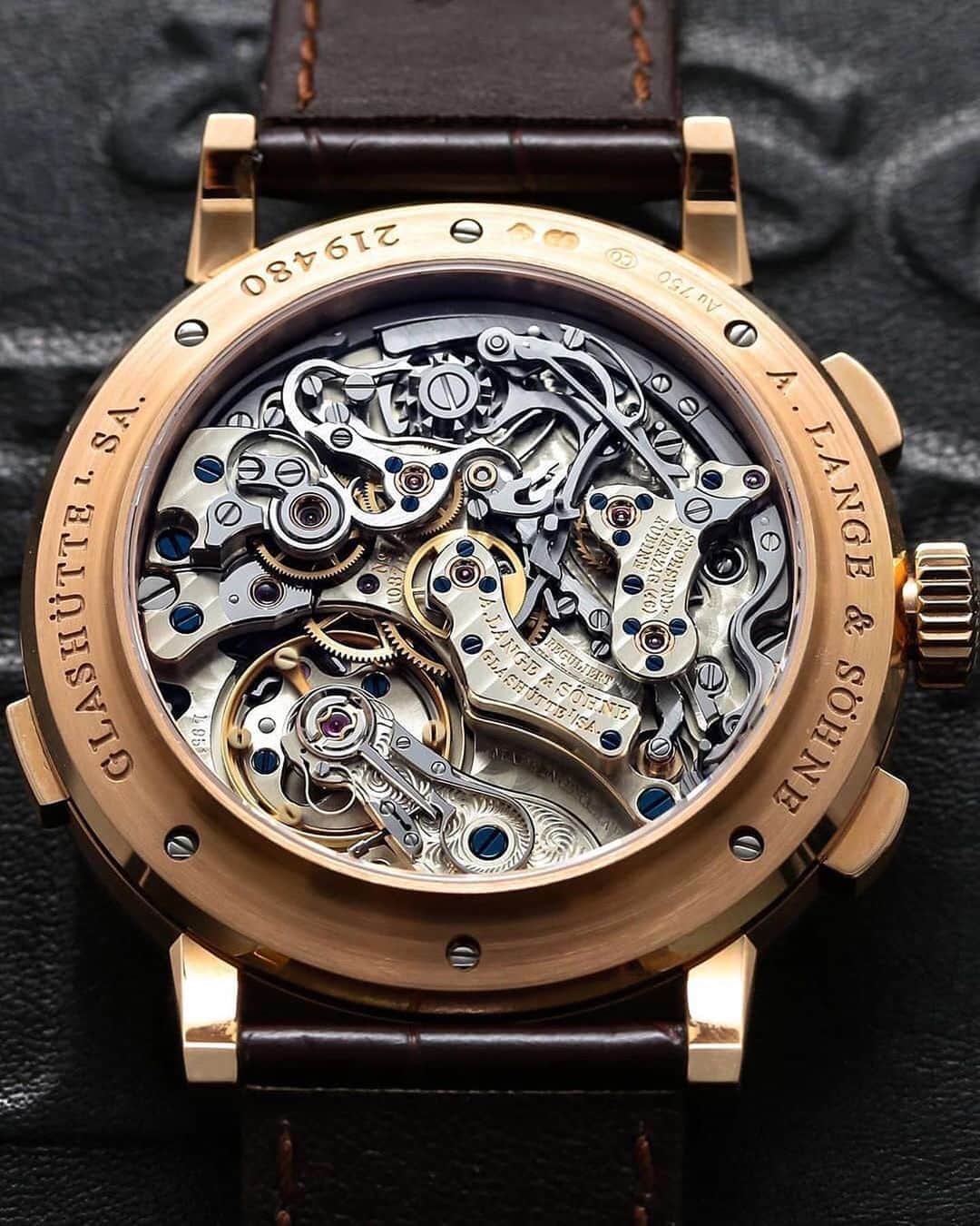 Daily Watchさんのインスタグラム写真 - (Daily WatchInstagram)「Such a beauty. The A. Lange & Söhne Datograph Up/Down in 18ct Pink Gold. The flyback chronograph movement is to die for 🔥 Photo by @beyerchronometrie」9月18日 14時28分 - dailywatch