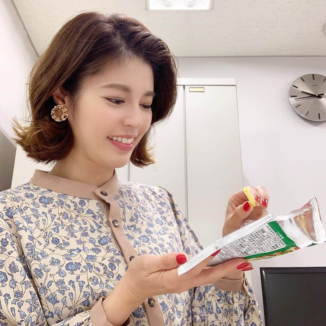 神田愛花さんのインスタグラム写真 - (神田愛花Instagram)「じゃがりこ…美味しい😍😍😍😍😍  #楽屋のお菓子 #いつもありがとう #テンション上がります #ペロッと食べた #TVQ #おとななテレビ #神田愛花」9月18日 14時46分 - aikakanda