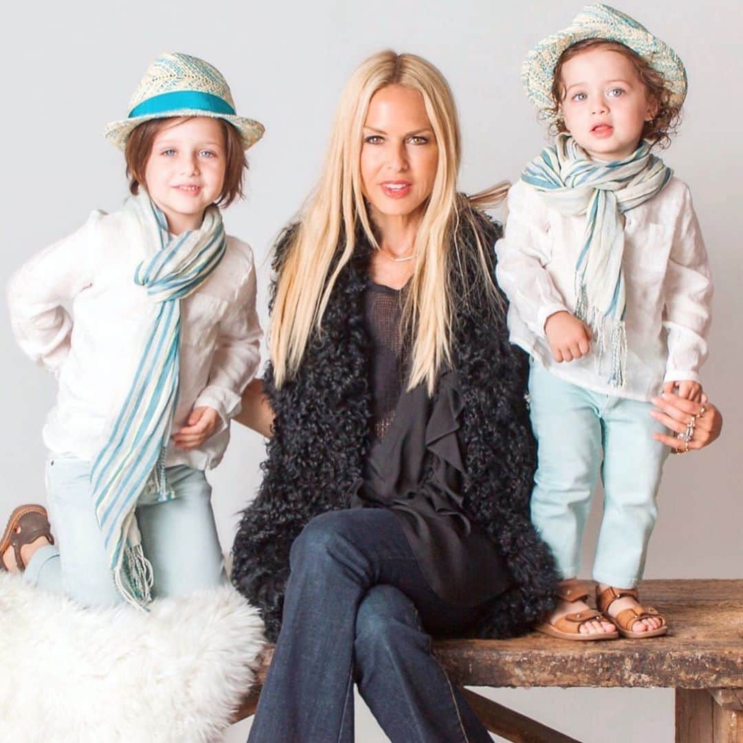 レイチェル・ゾーのインスタグラム：「#FBF to a 📸 with my boys long ago that feels like yesterday 💔😭 #Boymom for life #grateful 🙏🏻 XoRZ」