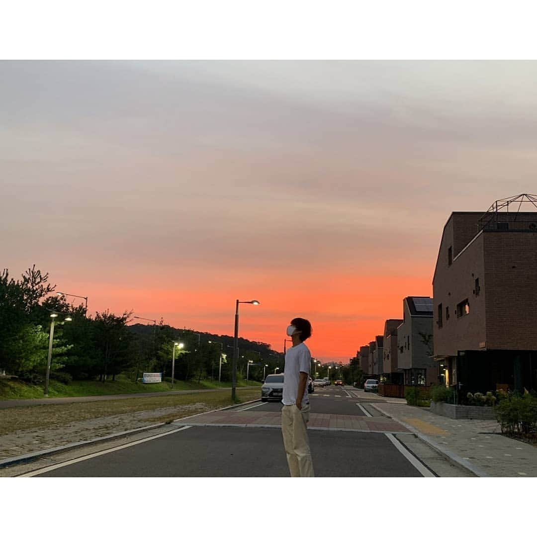 ペク・キュジョンさんのインスタグラム写真 - (ペク・キュジョンInstagram)「See you tomorrow 🤗」9月18日 15時25分 - jdream_kyujong