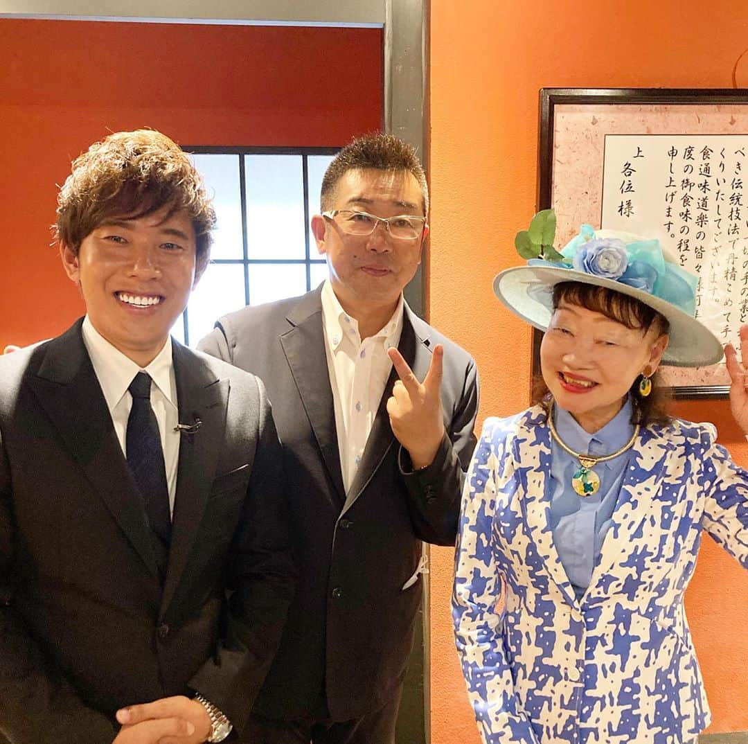 辻敬太さんのインスタグラム写真 - (辻敬太Instagram)「. アパホテル元谷芙美子社長 稲庭うどんCEO佐藤社長と😊  女性で成功されてる方は バイタリティーのレベルが違う！！  最高の学びの時間になりました！ ありがとうございました✨  アパカレーご馳走さまでした^_^  #経営者#起業家#アパホテル #アパ社長#カレー#うどん」9月18日 15時47分 - tsuji.keita1989