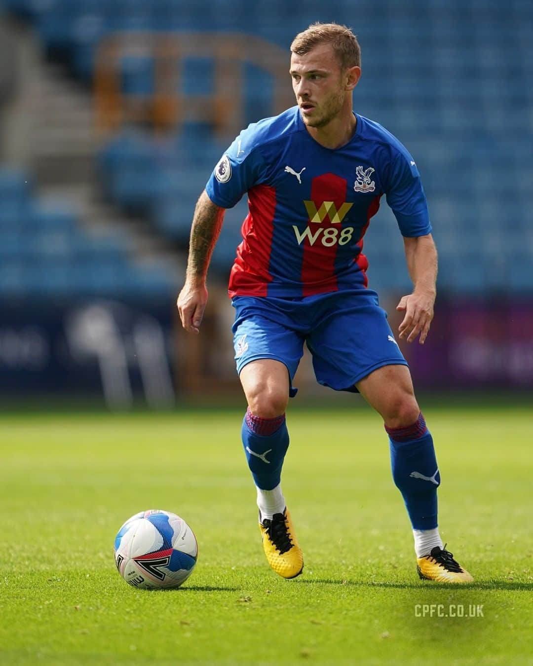 クリスタル・パレスFCさんのインスタグラム写真 - (クリスタル・パレスFCInstagram)「🎈 Happy Birthday, Max Meyer!  #CPFC #PremierLeague #PL」9月18日 16時45分 - cpfc