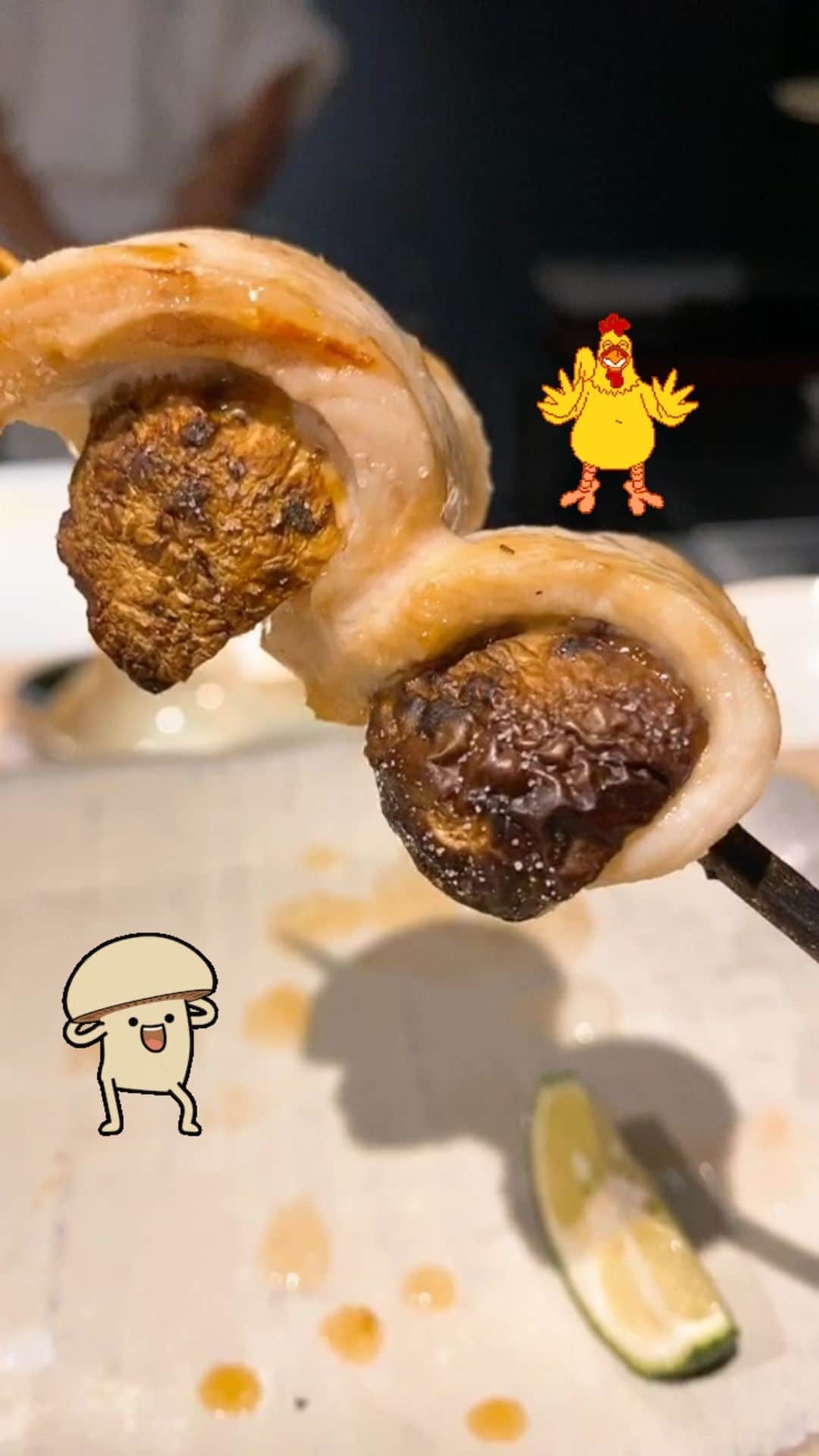 のインスタグラム：「松茸を、焼鳥で巻くとか、何ちゅうことしてくれてるねん！美味しすぎるやないかい！！  #いろ鳥 #鳥よし #焼鳥 #外苑前 #外苑前グルメ #外苑前ディナー #外苑前駅 #南青山 #南青山グルメ #南青山ディナー #yakitori  #matsutake #gaienmae #aoyama #minamiaoyama」