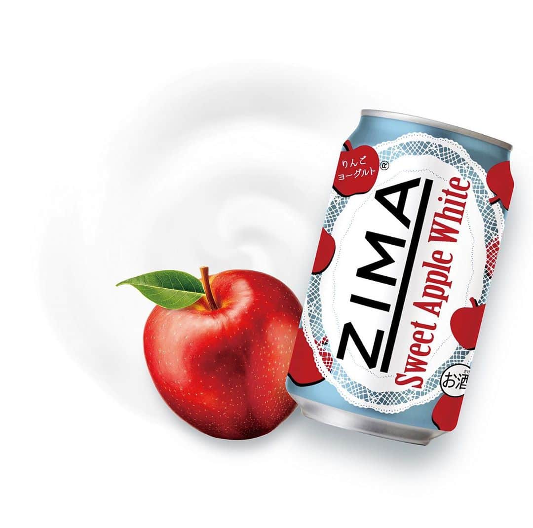 ZIMAのインスタグラム：「<NEW!>ジーマ スイートアップルホワイト﻿ ﻿ 白雪姫みたいな可愛さが詰まった、ZIMA初の乳白色の商品が新登場！﻿ 23種がブレンドされたZIMAの味わいをベースに、﻿ りんご＆ヨーグルトテストで飲みやすい😊﻿ ﻿ ﻿ 可愛いを詰め込んだデザインは、﻿ 女子会・パーティにピッタリ✨﻿ ﻿ 気分あげる自分へのご褒美にも💖﻿ ﻿ ご購入は全国のスーパーで！﻿ ※一部取扱の無い店舗もございます﻿ ﻿ #ジーマ #ZIMA #スイートアップルホワイト #new #新商品 #カクテル #お酒 #お酒好き #お酒好きな人と繋がりたい #りんご #ヨーグルト #スーパー #女子会 #パーティー #白雪姫 #可愛い」