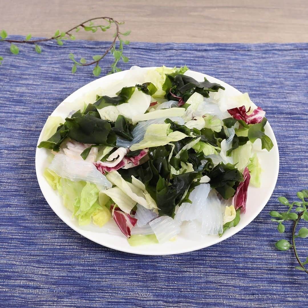 株式会社ダイエーさんのインスタグラム写真 株式会社ダイエーinstagram Topvaluおすすめ商品 国産こんにゃく粉使用 海藻 とこんにゃくのサラダ をご紹介 こんにゃくと乾燥わかめをセット 縮れた平面型こんにゃくにドレッシングがよくからみます お