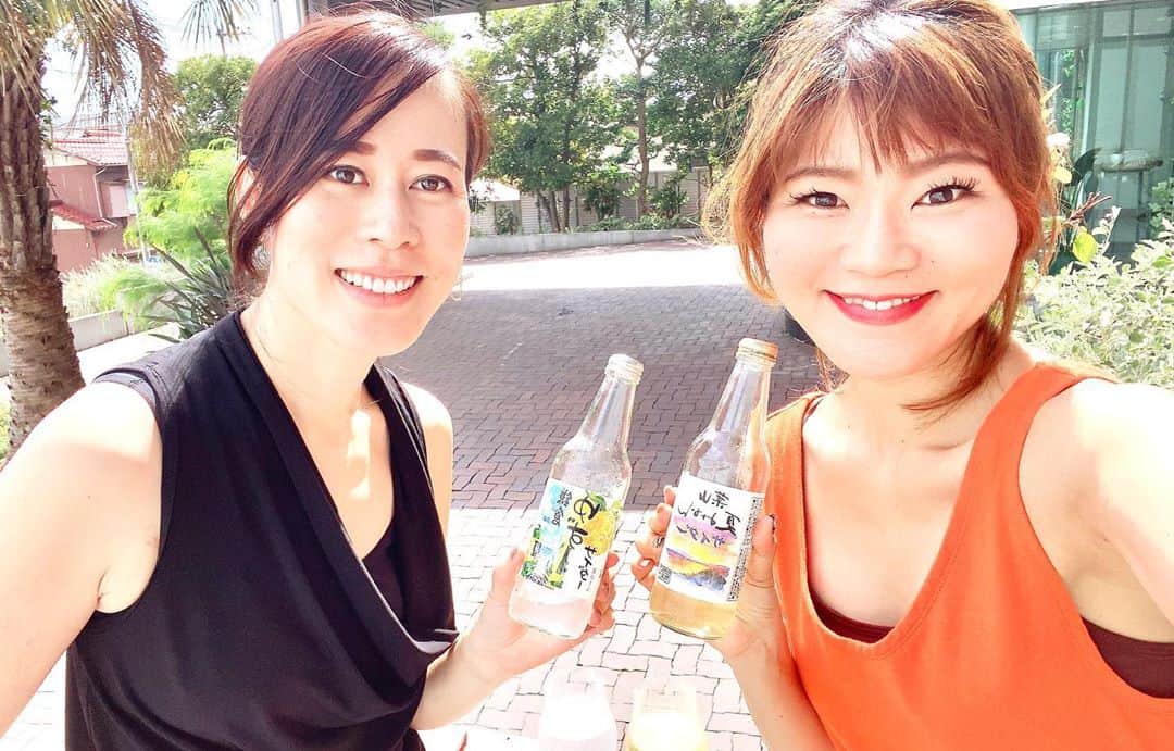 木嶋菜穂子のインスタグラム：「.﻿ 撮影 @葉山にて﻿ ﻿ ２年ぶりに﻿ キービジュアル撮影へ♡﻿ ﻿ カメラマンは﻿ 撮影や用途にあわせて﻿ ファッションも﻿ トータルで考えてくれる﻿ ﻿ ビジュアルイメージコンサルタント ﻿ @fumikotoyoda さん♡ ﻿ ﻿ 打ち合わせで﻿ " 葉山の、このホテルのイメージ﻿ 　好きなんですよねー♡"﻿ と話してたら﻿ ﻿ ﻿ "葉山いっちゃいますかー☺️"﻿ と、快諾くださって﻿ 楽しみにしていた今日❣️﻿ ﻿ ﻿ もーー﻿ めちゃくちゃ素敵な写真﻿ 撮っていただきました✨✨✨﻿ ﻿ ﻿ ﻿ はるばる葉山におつきあいいただき、﻿ ﻿ 以心伝心の撮影で、﻿ ﻿ 何回も着替え、﻿ ﻿ プレビュー見るたびに﻿ 可愛いーともりあがって﻿ ﻿ めちゃくちゃ楽しかったー♡﻿ ﻿ ﻿ ﻿ ﻿ 新しく立ちあげてる﻿ ブランドの撮影も🥰﻿  またお知らせしますね👗✨  ﻿  ﻿毎日充実♡﻿ ﻿ ﻿ - - - - - - - - - - - - - - - - - - ﻿ ﻿ 👗おうちで起業・副業したい方へ﻿ ﻿ 会社員でも、在宅主婦でも﻿ 知識ゼロから毎月5〜70万 へ﻿ ﻿ \ 難しくない！スマホでできる！/﻿ ﻿ 女子の楽しい毎日をつくる👠✨﻿ ﻿ "やさしいアパレル輸入物販"﻿ メルカリ物販コミュニティ LINO﻿ ﻿ ﻿ ※﻿ 新規むけ全国セミナーはお休み、﻿ オンライン無料個別相談 受付中♡﻿ ﻿ 💌お問い合わせは﻿ プロフィールのトップリンク﻿ LINE@より﻿ ﻿ ﻿」