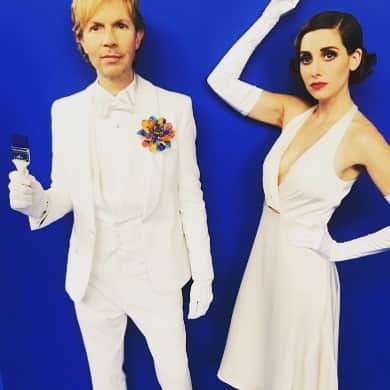 Beckのインスタグラム：「Colors colors colors colors @alisonbrie」