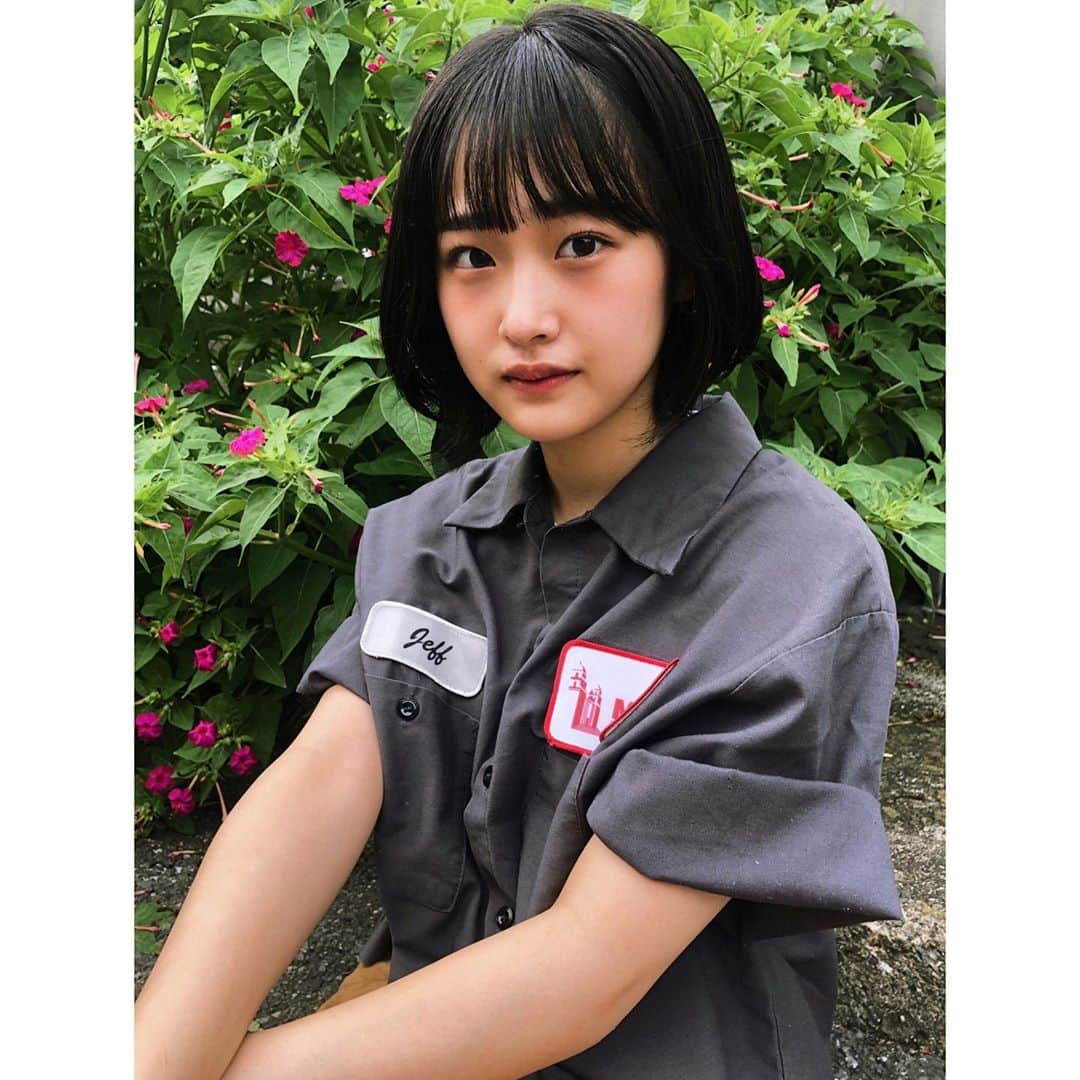 水嶋いとのインスタグラム：「・ カラーとカットをしていただきました💇‍♀️﻿ ﻿ ボブからレイヤーボブにしていただいたので﻿、 アレンジして楽しみたいな〜🌿﻿ ﻿ ありがとうございました！﻿ ・﻿ ・﻿ ・﻿ #ボブ #レイヤーボブ#レイヤーカット #ヘアアレンジ」
