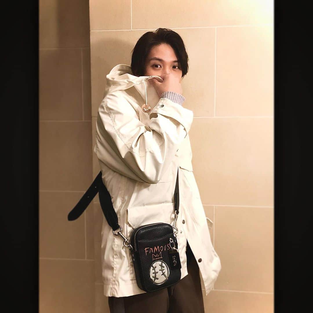 磯村勇斗のインスタグラム：「.  It's so cute!  #CoachxBasquiat #CoachNY @Coach」