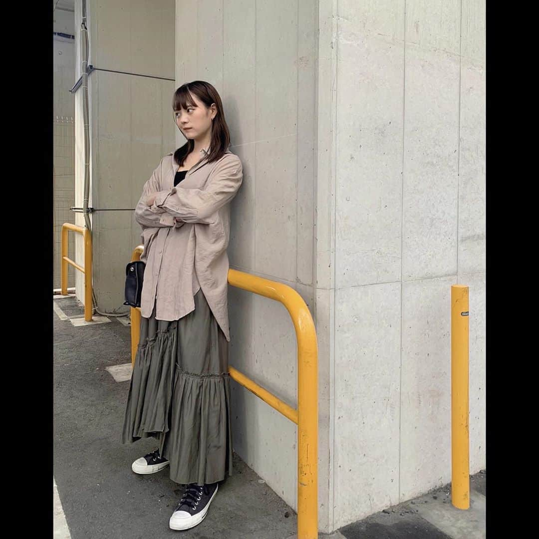 木村なつみさんのインスタグラム写真 - (木村なつみInstagram)「秋の装い好きだなあ  久しぶりにスカート履いたらすかすかして落ち着かなかった…びっくり笑  服のタグは2枚目以降🏷  こないだ @elena.4beauty でごりごり解していただきました！めちゃめちゃすっきり」9月18日 17時57分 - natsumi__kimura