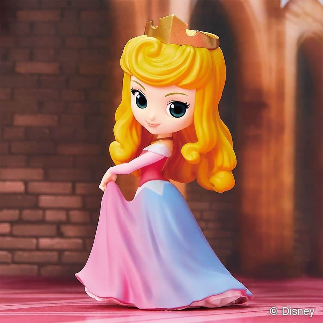 バンプレストクレーンキングさんのインスタグラム写真 - (バンプレストクレーンキングInstagram)「. 【Disney Characters Q posket petit -Alice・Princess Aurora・Flynn Rider-】  オーロラ姫のドレスといえば、何色のイメージをお持ちですか?  フィリップ王子とダンスをしながら、オーロラ姫のドレスの色がどんどん変わっていくシーンが印象的ですよね!  Q posketでは、そんなオーロラ姫の美しいドレスも綺麗に再現しています♪  #Qposket #Qposketpetit #Qposketfigure #Qposketcollection #bandaispirits #バンダイスピリッツ #アミューズメント限定 #ufoキャッチャー #バンプレスト #バンプレストフィギュア #disney #ディズニー #sleepingbeauty #眠れる森の美女 #princessaurora #オーロラ姫 #ディズニー写真部 #d垢さんと繋がりたい #ディズニー写真隊 #disneyphoto #ディズニー部」9月18日 18時00分 - qposketjp