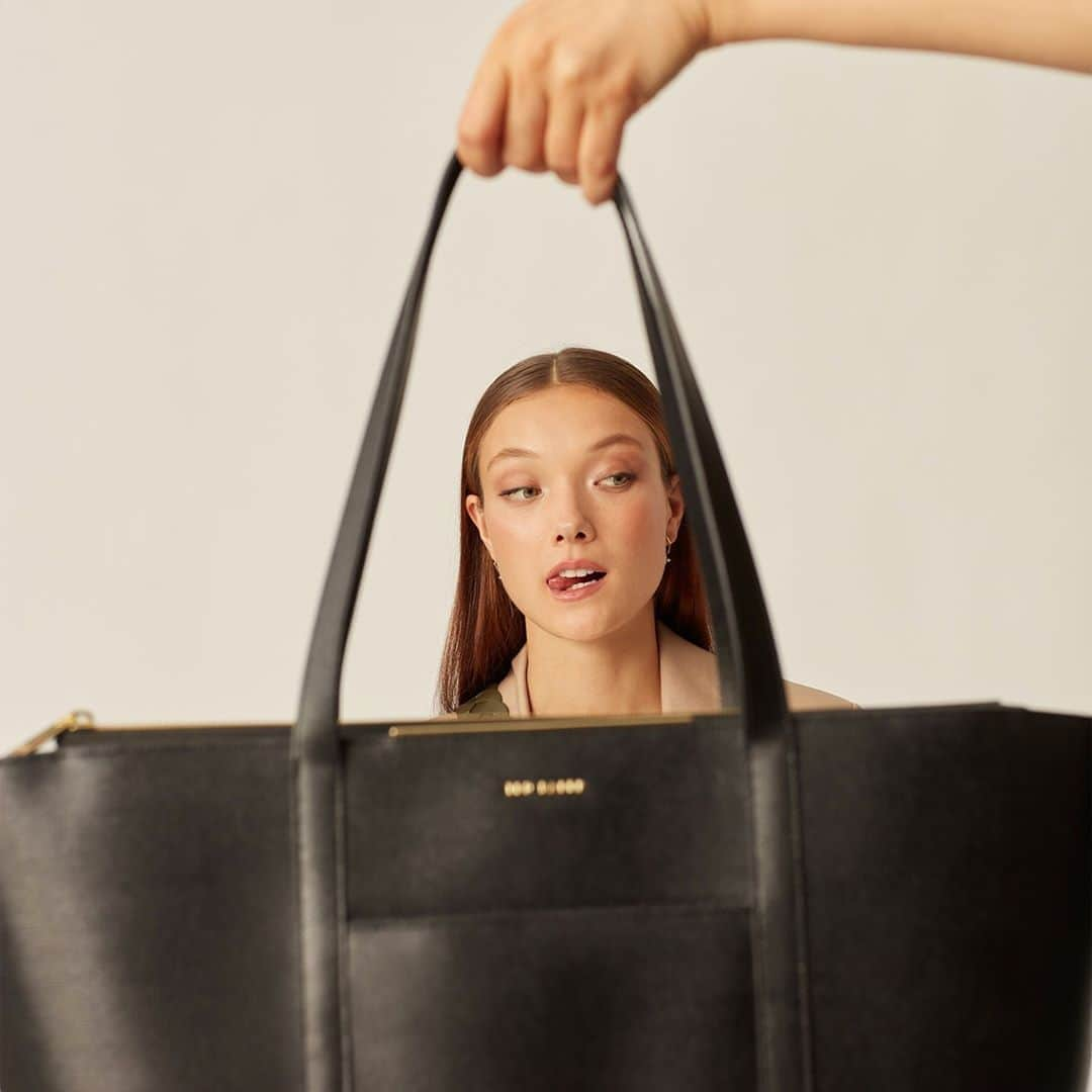 Ted Baker Kimiaa saffiano leather bar detail tote bag in black