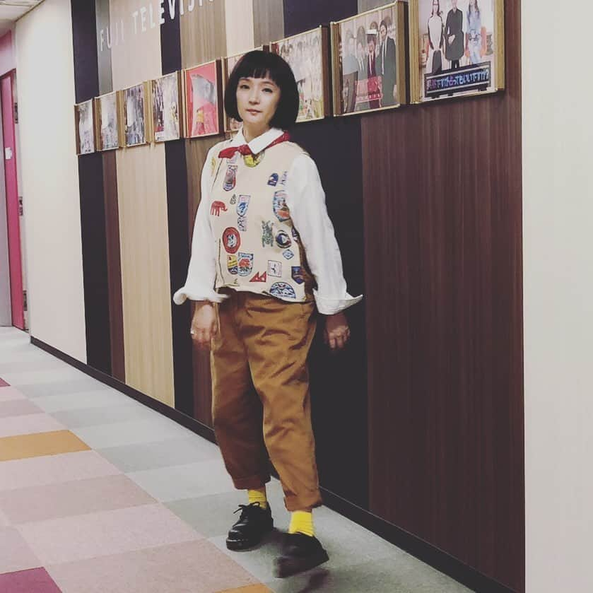 千秋さんのインスタグラム写真 - (千秋Instagram)「ずっと毎週決まった時間に全国のみんなに元気な姿を生放送でお届け出来るのはありがたい話。90年代、笑っていいとも！の頃も金曜日だった記憶。はなまるマーケットは木曜日。知りたがり！は火曜日だったっけ？ 今は毎週金曜日の朝、フジテレビでお待ちしてます。観てね。  #ノンストップ #フジテレビ #生放送 #短足おじさん」9月18日 19時35分 - chiaki77777