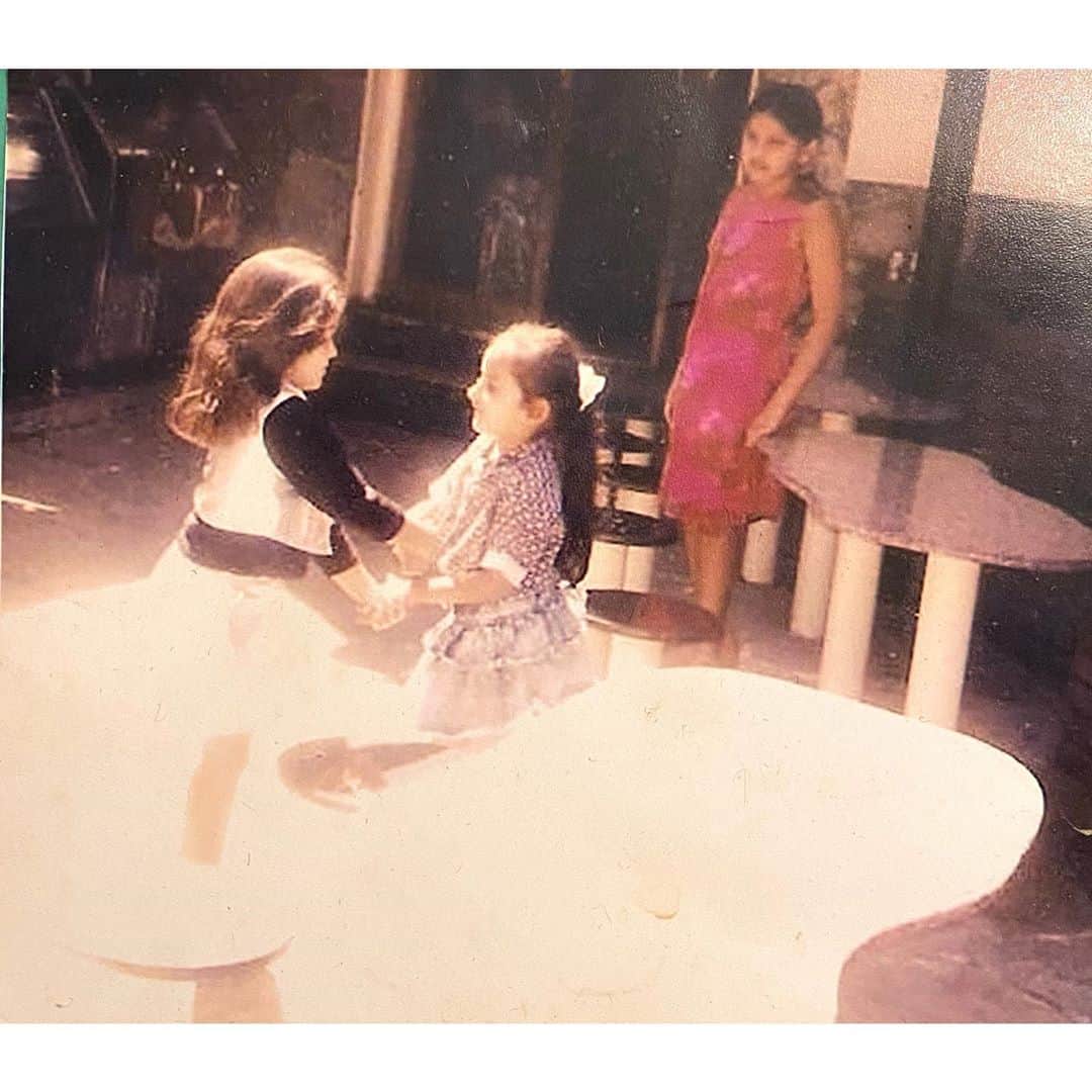 アリア・バットのインスタグラム：「happy birthday my life ☀️」
