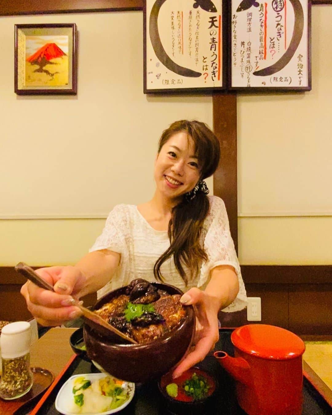 木村亜美さんのインスタグラム写真 - (木村亜美Instagram)「『ウナギ食べたい(•̀ω•́ )✧』と言い出して１ヶ月…ついに名古屋で夢が叶った嬉しみ (*´-`)❤️  #東京に帰りまーす 🚗³₃」9月18日 19時47分 - ami_kimura0327