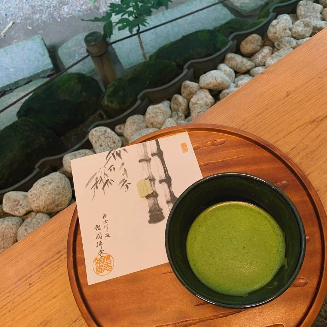 赤坂星南さんのインスタグラム写真 - (赤坂星南Instagram)「🍵#お抹茶#報国寺 人生で初めてのお抹茶。 想像していた三倍くらい苦かったですが とても深みがあって大人なお味でした🧎🏻」9月18日 19時52分 - sena_akasaka