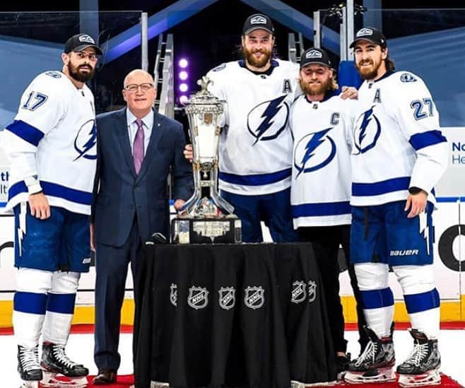 エリン・アンドリューズのインスタグラム：「All the feels @tblightning! Congrats!! #LFG」