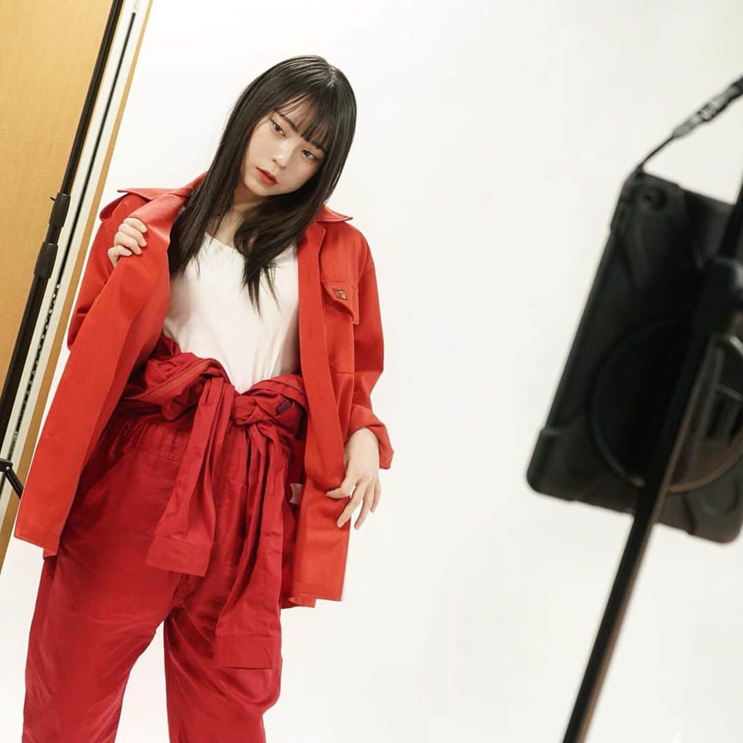 東ノエルのインスタグラム：「【再投稿】  🔴情報解禁🔴  舞台「Ambitious Girls〜アンビシャスガールズ〜」に  主演・瀨戸 茜 (高校1年) 役 としての出演が決定しました!!!🚩  公演期間…4/8(水)〜4/12(日)  劇場場所…BOX in BOX THEATRE(池袋)   【チケット予約】 ※3/6(金)12時より発売開始  不器用で真っ直ぐに生きる、 不良少女たちの青春を描いたストーリー。  ヤンキーになるし、 喧嘩するし、 殴り合いもするしで、 とんでもない役となっております🔥  初の主演。  みんなの知らない新たな東ノエルを、 ありったけにお見せします👁」