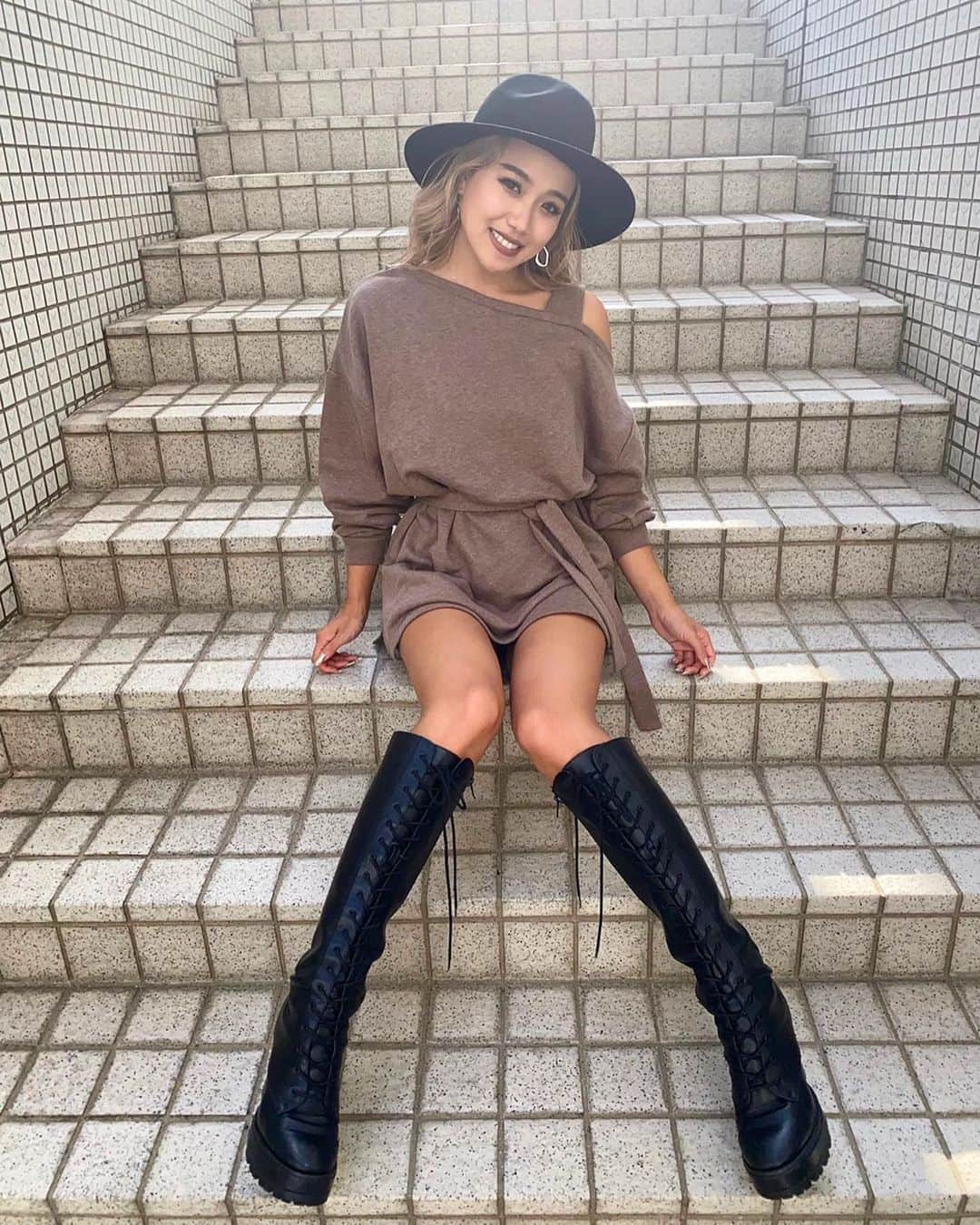 EGOIST STAFFさんのインスタグラム写真 - (EGOIST STAFFInstagram)「#egoistsnap @riko_mochizuki 155cm SHINSAIBASHI OPA STAFF . NEW ARRIVAL . シンプルウールHAT ¥5,980+tax アシメS裏毛TOPⅡ ¥6,980+tax SレースUPロングブーツ ¥15,980+tax . . #egoist#fashion#shinsaibashi#staff#snap#心斎橋OPA#エゴスナップ#コーディネート#マストバイ#エゴ#エゴイスト#カラー#コーデ#ファッション#トレンド#スウェット#ロングブーツ」9月18日 20時08分 - egoist_snap