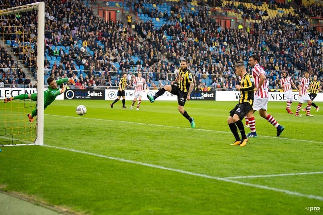 フィテッセさんのインスタグラム写真 - (フィテッセInstagram)「🔙 In de laatste ontmoeting vs @spartarotterdam in GelreDome... 👀⠀ ⠀ ... Boekten we de grootste Eredivisie-zege ooit in onze historie: 7-0 🤩⠀ ⠀ #Vitesse #vitspa」9月18日 20時42分 - mijnvitesse