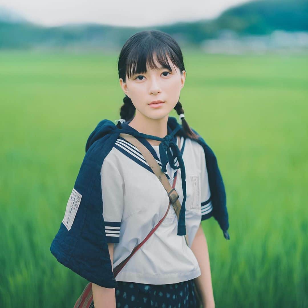 濱田英明のインスタグラム：「@yoshinekyoko for "Akiko’s Piano” 2020 #芳根京子 #kyokoyoshine #pentax67」