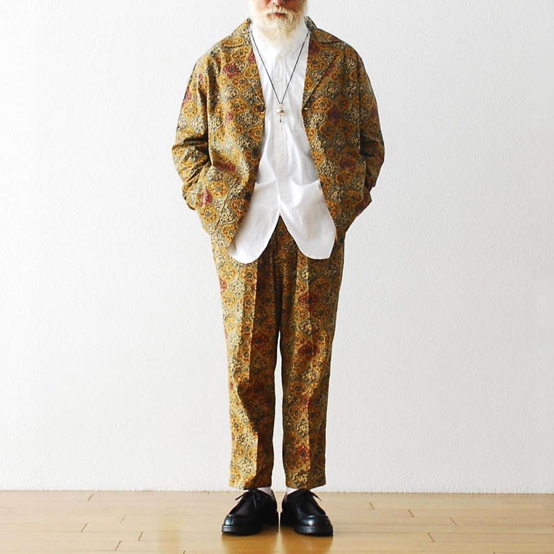 wonder_mountain_irieさんのインスタグラム写真 - (wonder_mountain_irieInstagram)「_ South2 West8 /サウスツー ウェストエイト "Pen Jacket - batik pt." / ¥16,500- "String Slack Pant - batik pt." / ¥11,000-  _ 〈online store / @digital_mountain〉 jacket→ https://www.digital-mountain.net/shopdetail/000000012351/ pants→  https://www.digital-mountain.net/shopdetail/000000012352/  _ 【オンラインストア#DigitalMountain へのご注文】 *24時間受付 *15時までのご注文で即日発送 *1万円以上ご購入で送料無料 tel：084-973-8204 _ We can send your order overseas. Accepted payment method is by PayPal or credit card only. (AMEX is not accepted)  Ordering procedure details can be found here. >>http://www.digital-mountain.net/html/page56.html _ #NEPENTHES #South2West8 #S2W8 #サウスツーウェストエイト #ネペンテス  _ 本店：#WonderMountain  blog>> http://wm.digital-mountain.info _ 〒720-0044  広島県福山市笠岡町4-18  JR 「#福山駅」より徒歩10分 #ワンダーマウンテン #japan #hiroshima #福山 #福山市 #尾道 #倉敷 #鞆の浦 近く _ 系列店：@hacbywondermountain _」9月18日 21時09分 - wonder_mountain_