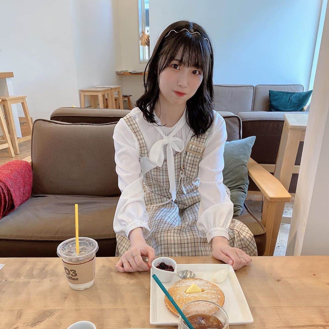 小川紗奈のインスタグラム：「カフェ行くの好きなんだ〜☕💭﻿ ﻿ ﻿ #cafe #coffee #cafetime #pancake #03coffee #カフェ #カフェ巡り #カフェ好き」