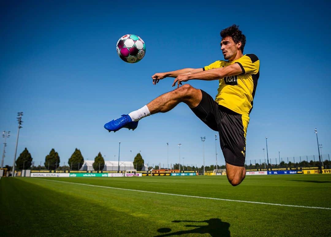 マッツ・フメルスのインスタグラム：「More than ready for the Bundesliga to start! 🚁⚽️ #Copa20 #ReadyForSport @adidasfootball」