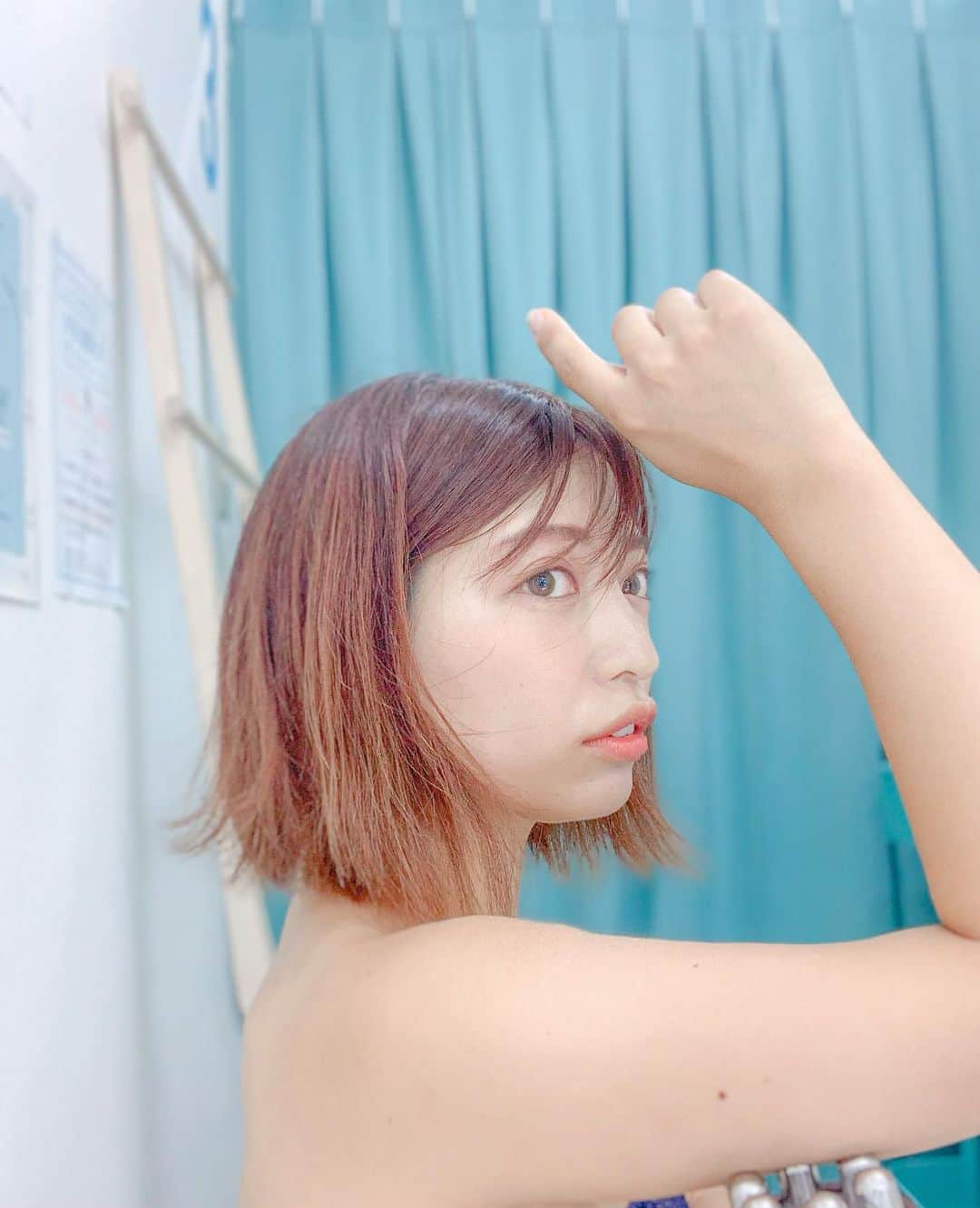 のインスタグラム：「セルフエステ🤤✨ 高速ハイフ動画みてね👉👉🎥 . . . すぐ脂肪つくから本当に困ってて やはりセルフエステ効果あると個人的に感じてる！ . . . 今回は　@espra.esthe で 新型痩身マシンのハイフ(フィッソ)を使ってセルフエステしてみたよ！ . . . 脂肪が多いところはやはり冷たくなってたりするから👇 ラジオ波(RF)深部から脂肪を温め、凝り固まった脂肪を柔らかくして 👇 新型ダイエットマシン【ハイフ(フィッソ)】で脂肪に🙆‍♀️ こんなに高速ハイフすごい！ . . . 糖質と脂質を取り込みやすいから 施術後2時間はごはん我慢したよ🙆‍♀️ あと水分たっぷり補給。 外に老廃物が出やすくなるみたい✨ . . ココのお店特徴は👇 　★話題のセルフエステ 　★プロの美容マシンを使い放題 　★365日通いたい放題 　★予約不要のエステサロン 　★最強のコスパで最高の結果を . . . . . . . . #エスプラ #上野セルフエステ #セルフエステ #ハイフ #セルフハイフ #ハイフサロン #hifu #ダイエットサロン #pr #トリドリベース#ハイフエステ」