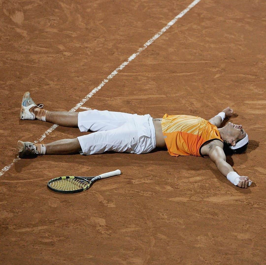 ATP World Tourさんのインスタグラム写真 - (ATP World TourInstagram)「Unforgettable. Swipe ⬅️ to hear from @rafaelnadal about THAT 2005 Rome final 🤩  @internazionalibnlditalia #IBI20」9月18日 21時28分 - atptour