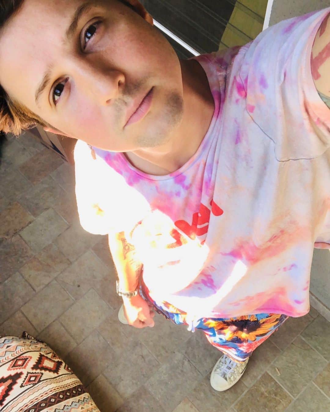 のインスタグラム：「How do YOU like Come My Way?! Comment your favorite lyric or what you think the video is gonna be about💐」