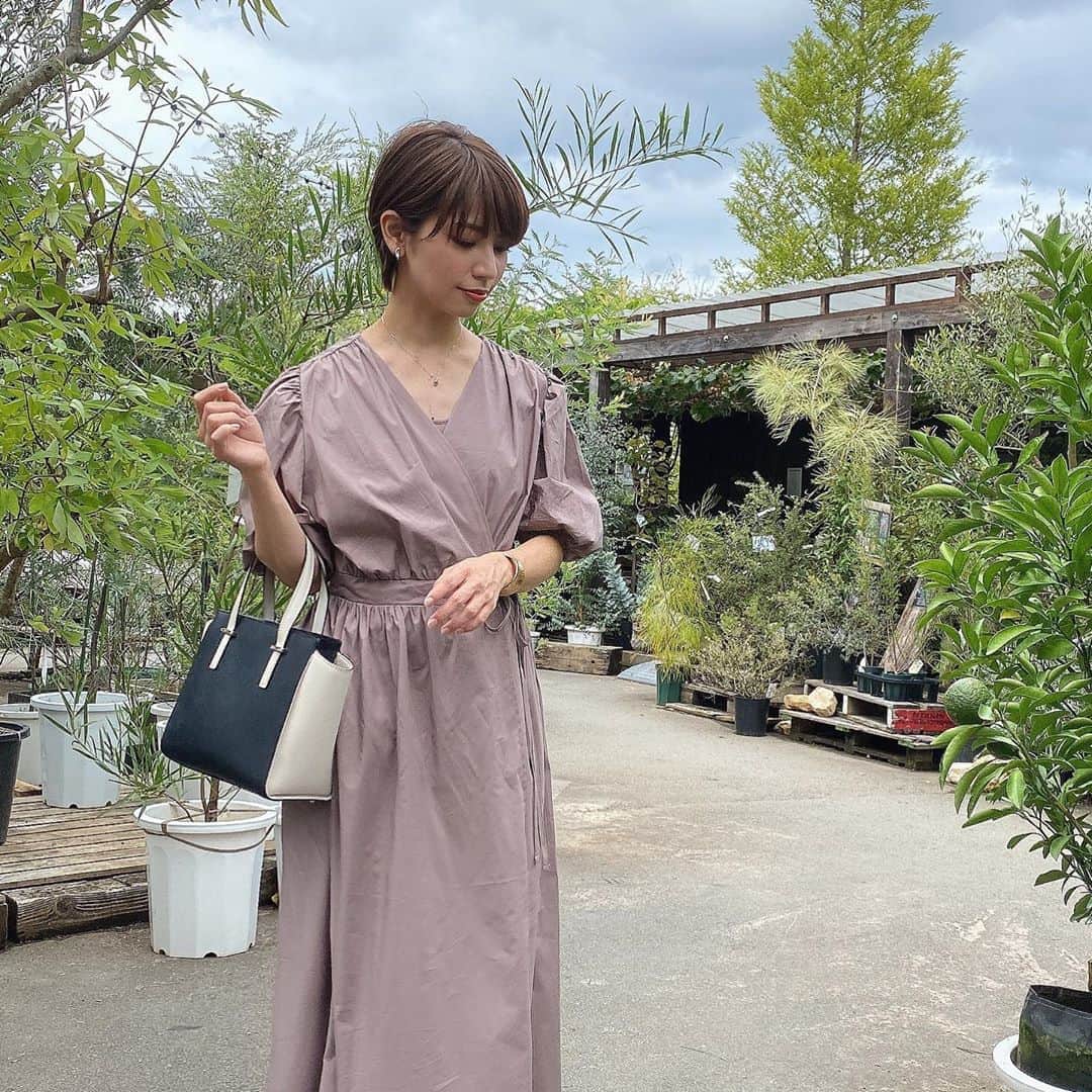 のインスタグラム：「． 4連休初日からお天気よくて良かったー☀️ 予定たくさんあるし楽しみ☻ ． one-piece.. @secretlabel_jp シンプルだけどデザインが可愛くてお気に入りのワンピ♡ ． #secretlabel #secretlabel_jp #シークレットラベル #ootd #code」