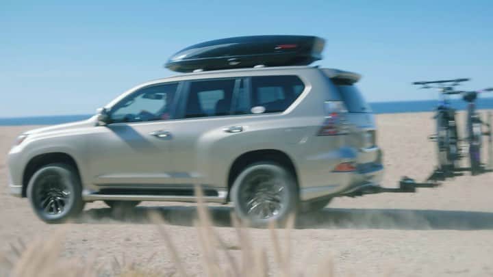 Lexus USAのインスタグラム：「You’re in command. Where to? Link in bio.」
