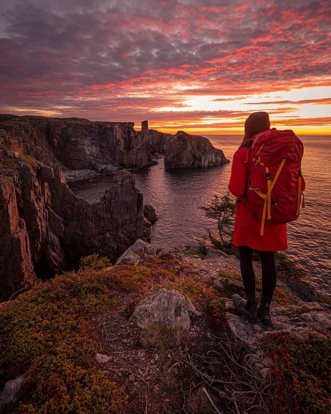 Explore Canadaさんのインスタグラム写真 - (Explore CanadaInstagram)「“Fall is a beautiful season for exploring @newfoundlandlabrador!” - we couldn’t agree more, @robertconwayphotography! ⁠ ⁠ We’re looking forward to seeing Canada’s landscapes transform into a burst of colour. Where is your favourite place to take in some beautiful autumn views? #ExploreCanada⁠ ⁠ *Know before you go! Check the most up-to-date travel restrictions and border closures before planning your trip.*⁠ ⁠ 📷: @robertconwayphotography⁠ 📍: #newfoundlandlabrador⁠ ⁠ #ExploreNL⁠」9月19日 0時01分 - explorecanada